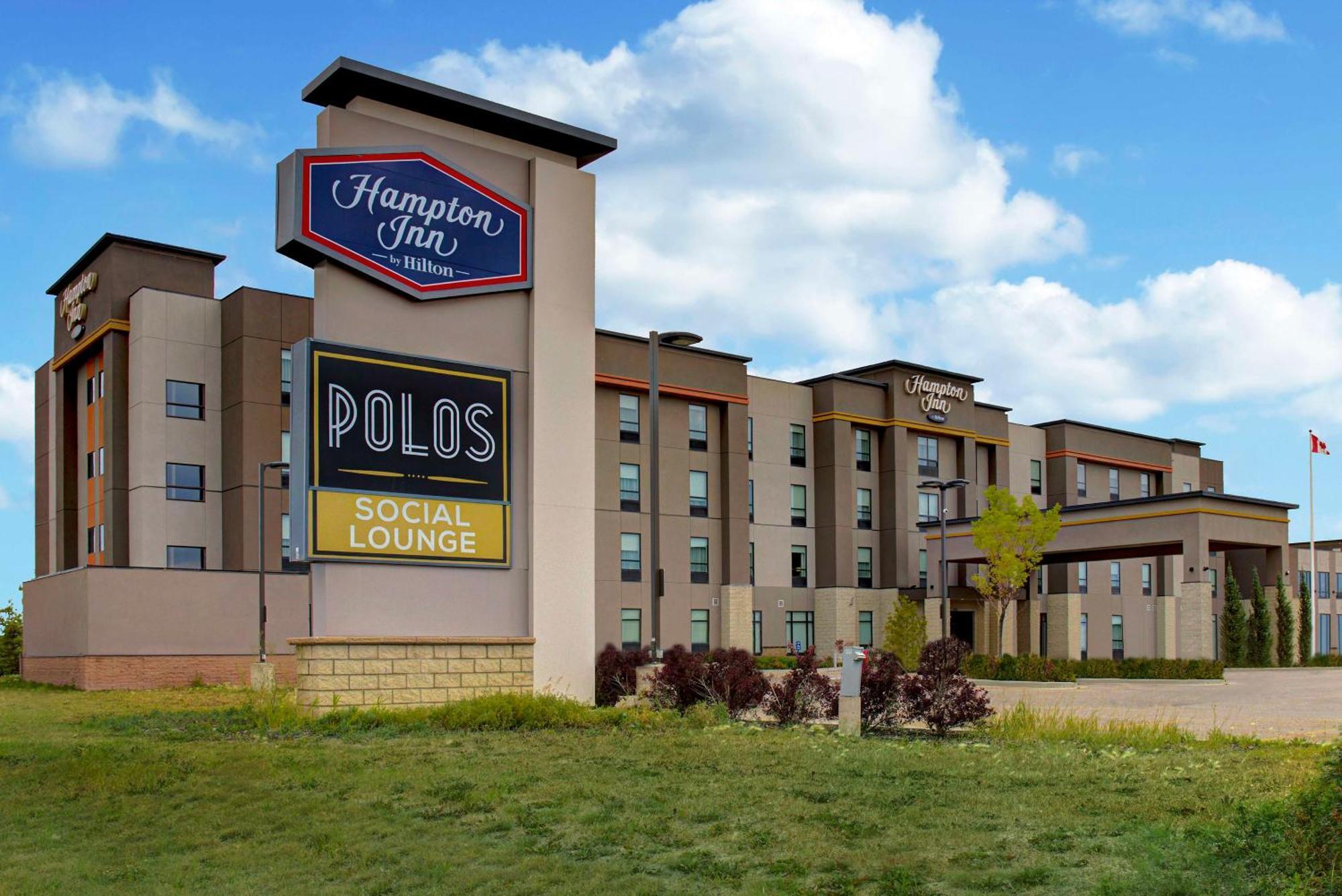 Hampton Inn By Hilton Edmonton/Шърууд парк Екстериор снимка