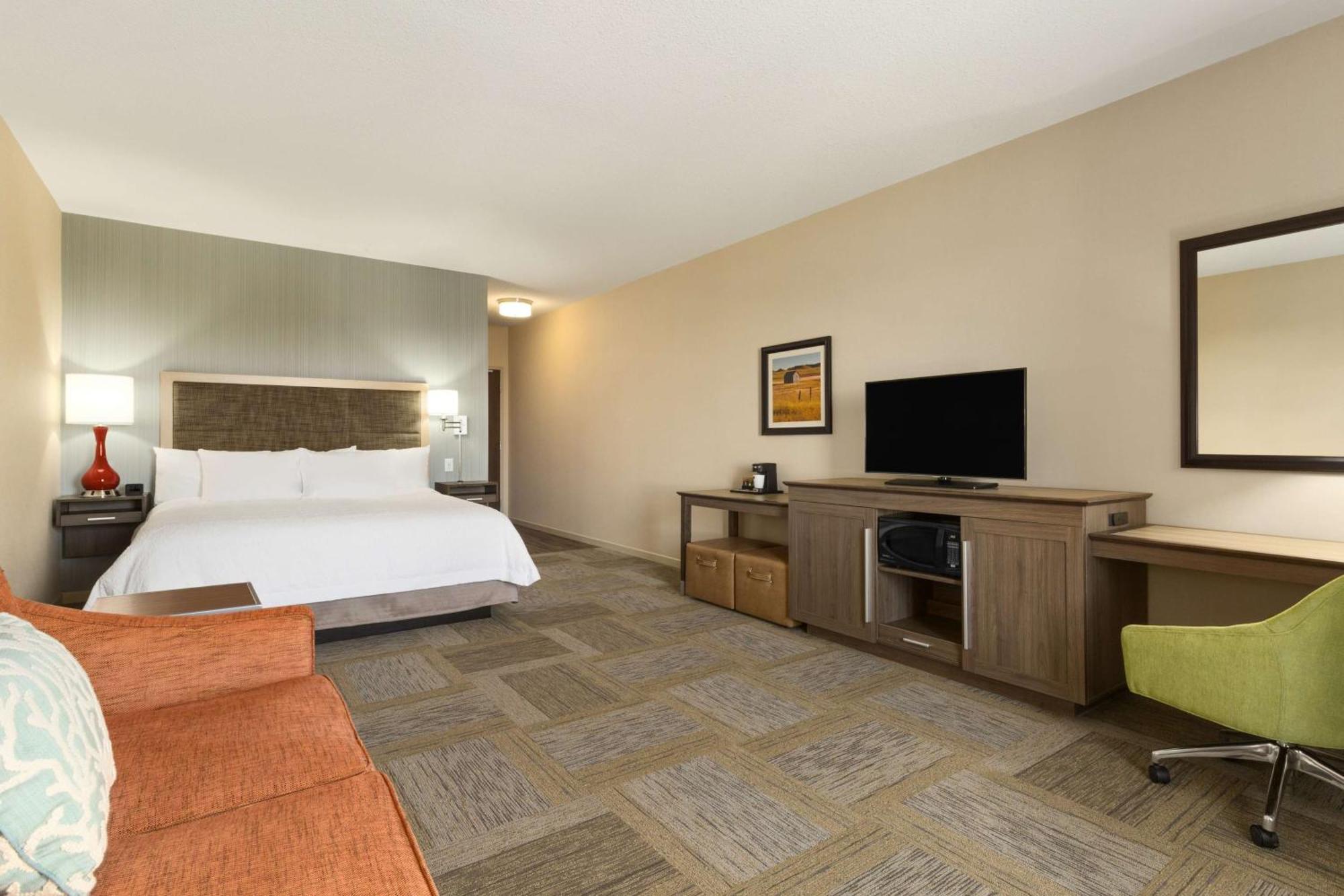 Hampton Inn By Hilton Edmonton/Шърууд парк Екстериор снимка