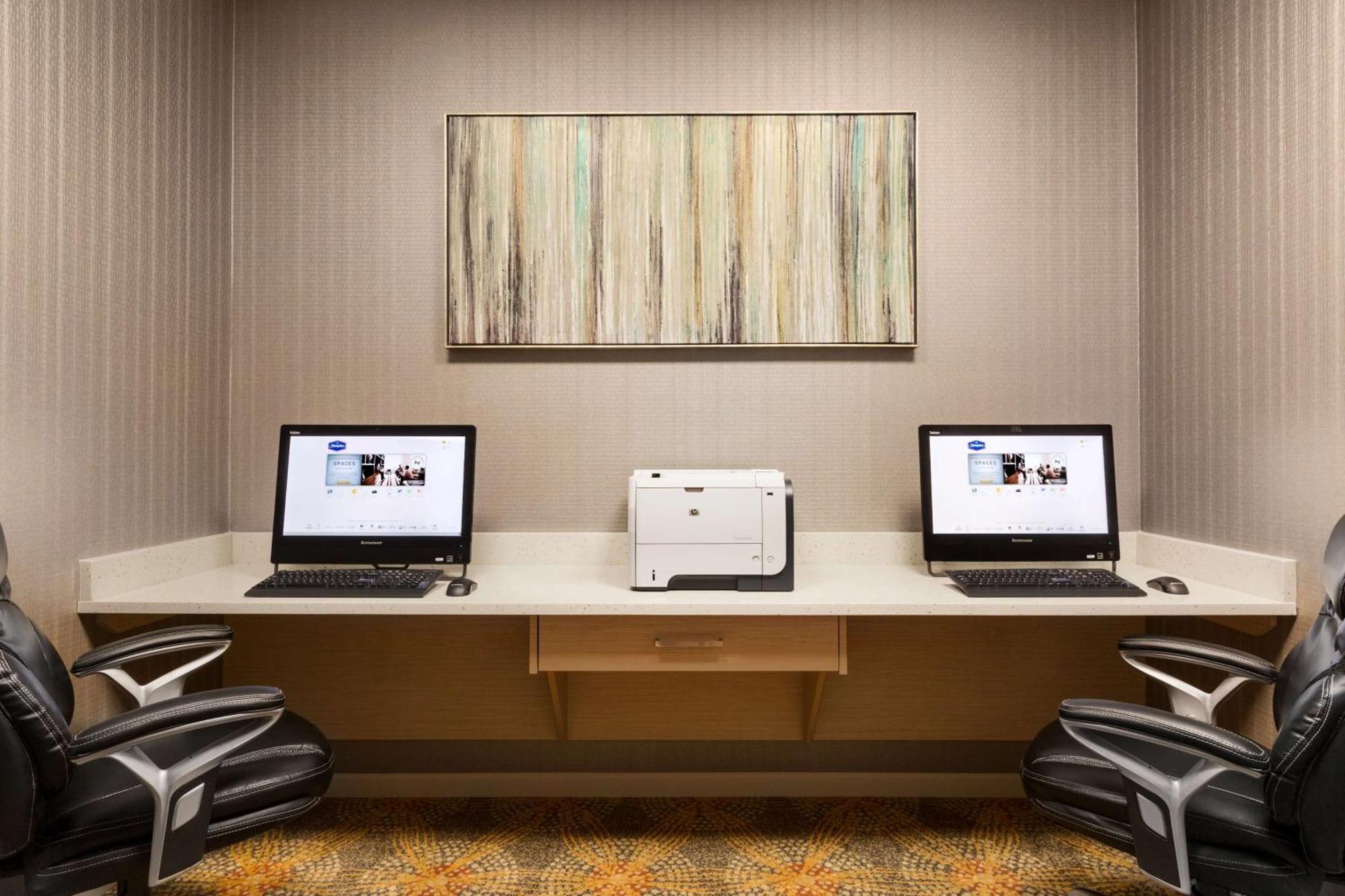 Hampton Inn By Hilton Edmonton/Шърууд парк Екстериор снимка
