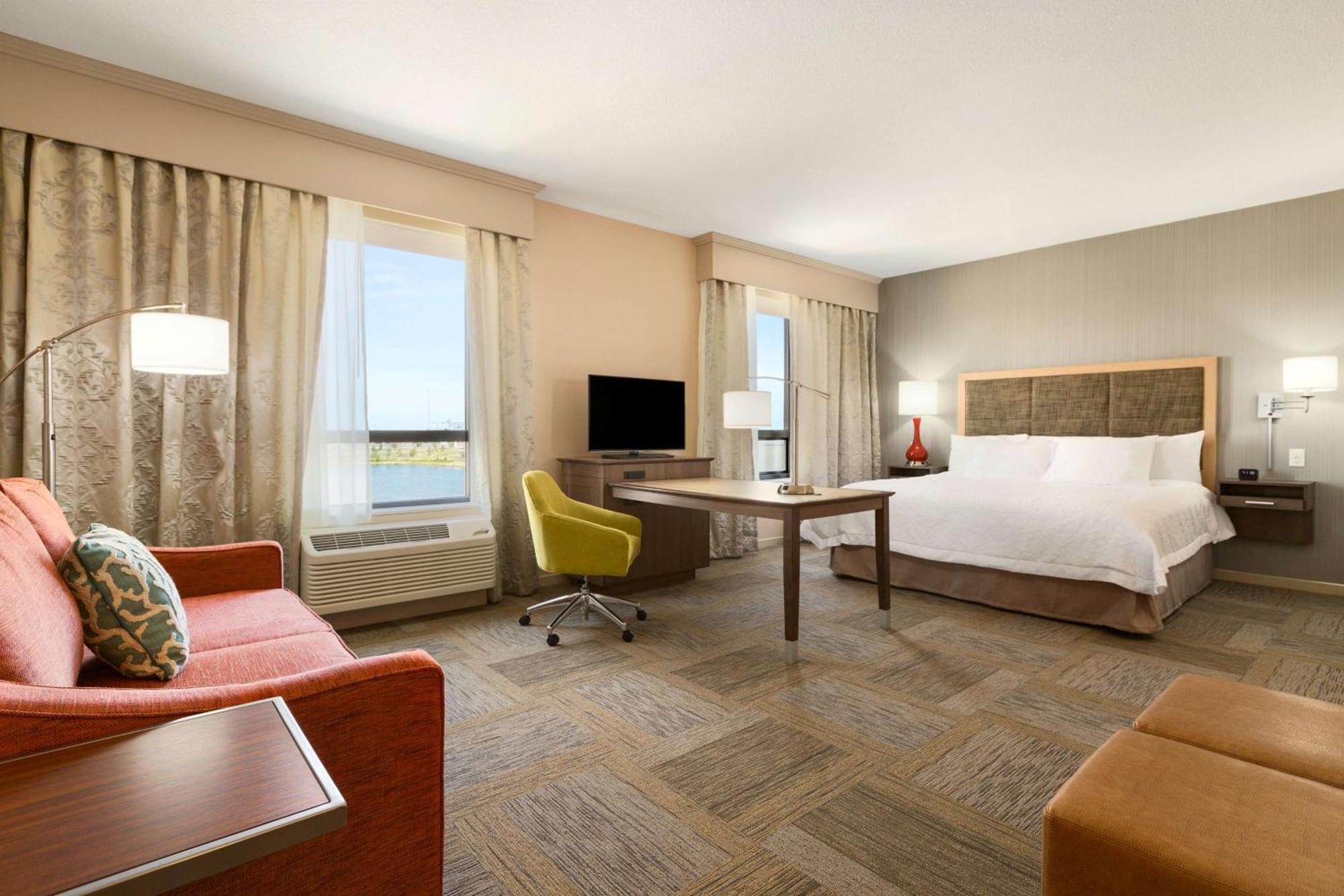Hampton Inn By Hilton Edmonton/Шърууд парк Екстериор снимка